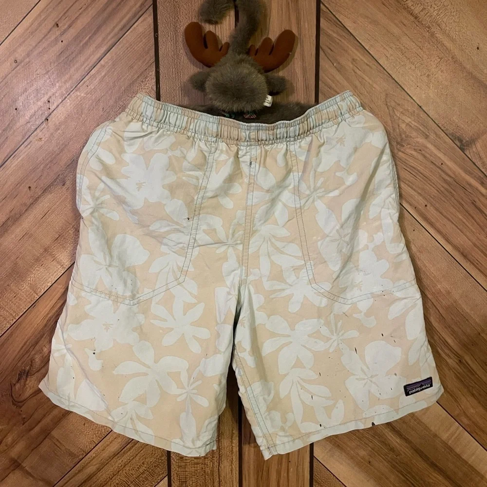 Patagonia Boys XL Floral Swim Shorts Flawed